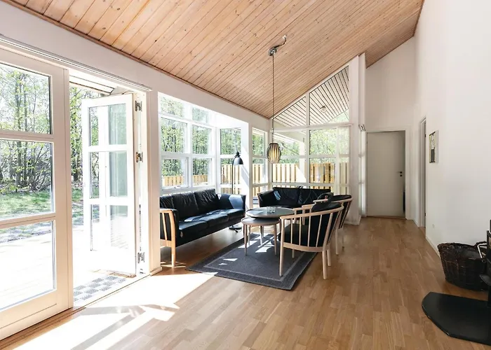 Rubinsoen Skovhuse Feriehus *